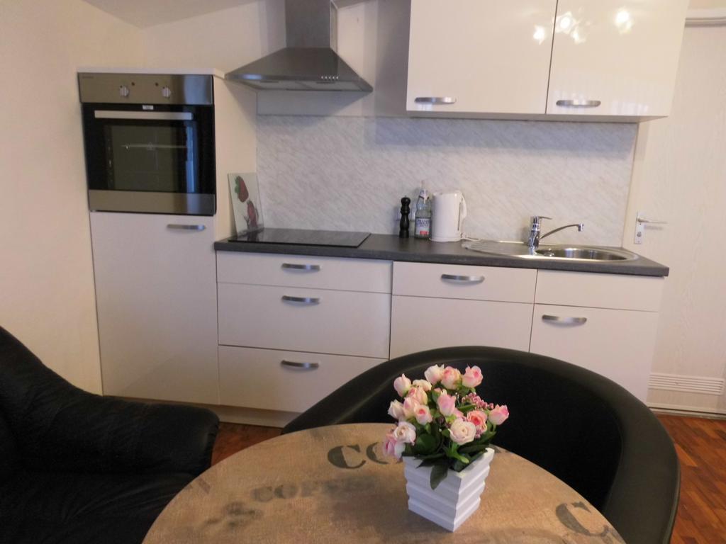 Aviv Aparthotel