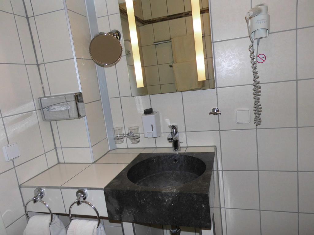 Aviv Aparthotel 3*